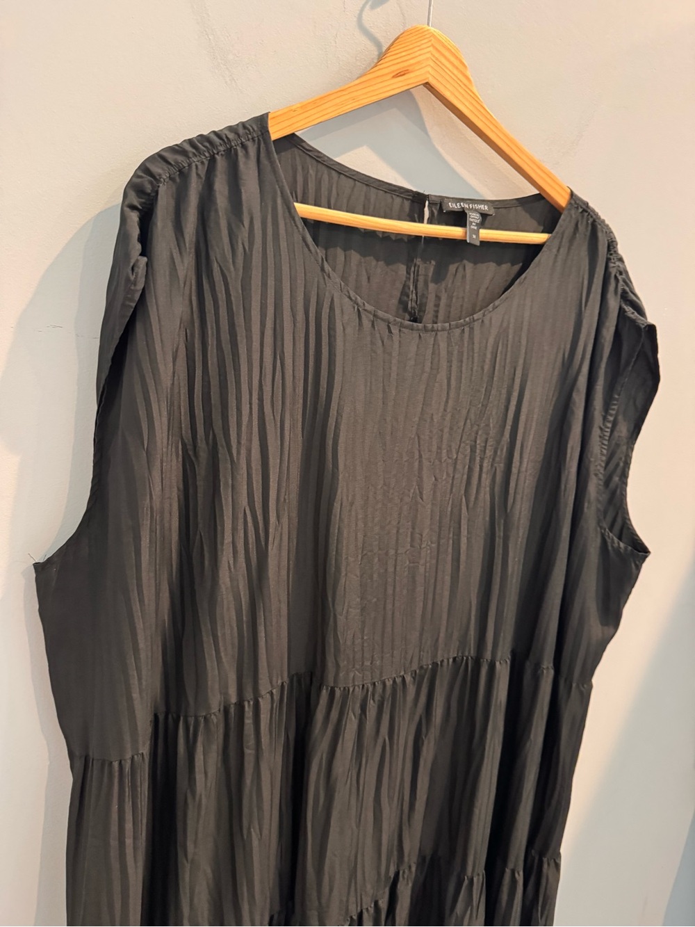 Eileen Fisher Jewel Plisse Silk Midi Dress in Black, Size 2X - Picture 6 of 13